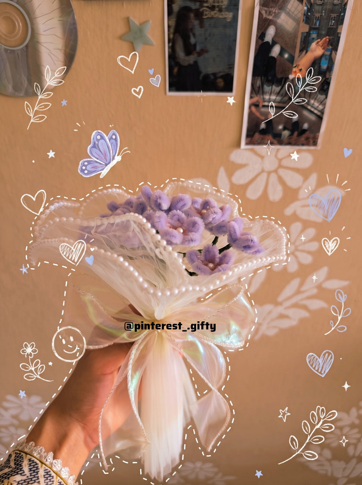 Handmade Pipe Cleaner Purple Flower Bouquet – Aesthetic Pearl Mesh Wrapping, Cute Gift for Her, Birthdays & Anniversaries