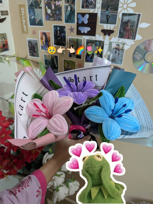 Handmade Pipe Cleaner Hot light Blue Lily Bouquet – Soft Single Stem Flower Gift, Aesthetic Blue Room Decor & Cute Birthday Favor