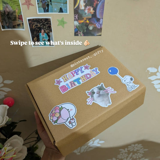 Personalized Vintage Memory Gift Box – Customized Chat Album, Scroll Letter, Message Bottle & Polaroid Gift Box for Birthday & Anniversary